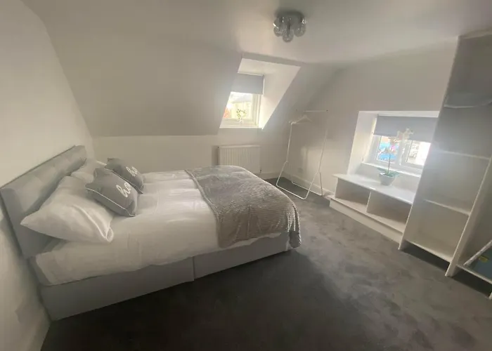Baycourt The Apartment